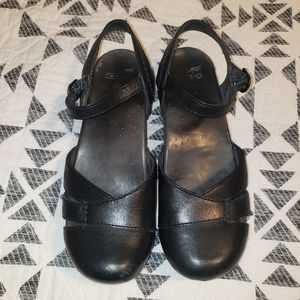 Dansko Mary Jane Ankle Strap 42